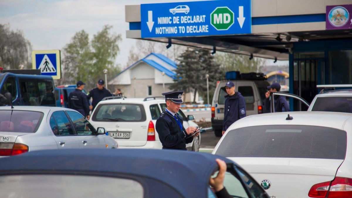 Начиная с 25 декабря, те, кто путешествует вместе с детьми будут иметь приоритет при пересечении границы.