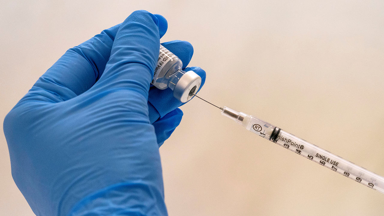 В США отцу запретили видеться с дочерью, пока он не вакцинируется.