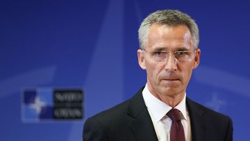 Столтенберг — это первый лидер НАТО из соседней с Россией страны и носитель норвежских традиций, в которых пацифизм идет рука об руку с анлантизмом.