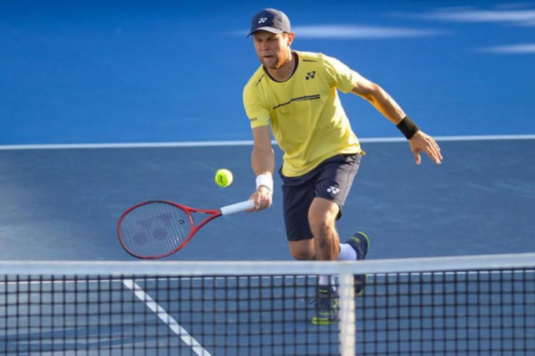 Раду Албот стартовал с победы на Roland Garros.