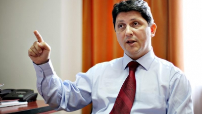 "Решение Украины приостановить подготовку к подписанию соглашения об ассоциации с ЕС вызывает сожаление", - заявил в эфире румынского телеканала Digi 24 глава МИД Румынии Титус Корлэцян.