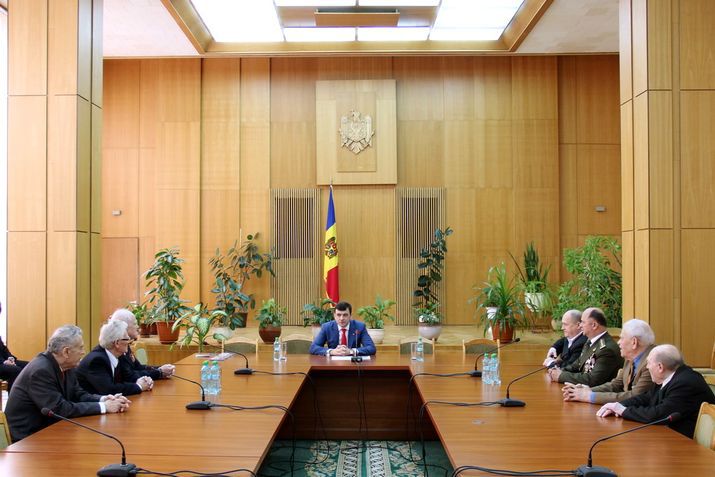 Глава молдавского кабмина поздравил ветеранов с 9 Мая. Фото: Newsmoldova.md