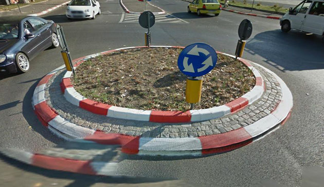 Sens giratoriu la intersecţia Negruzzi şi Gagarin.