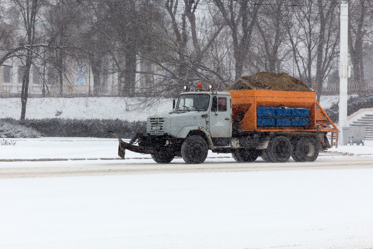 Для уборки снега на дорогах страны задействовано 116 единиц спецтехники.