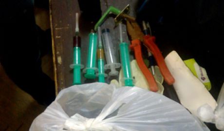 Bărbat drogat, găsit în toaleta unui centru medical. Foto: igp.gov.md