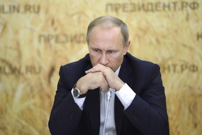 Vladimir Putin declară că şi-ar fi dorit să împiedice prăbuşirea Uniunii Sovietice. 