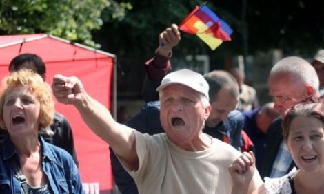 Митинг в поддержку Народной рады Бессарабии (НРБ) собрал в субботу в правительственном квартале в центре Киева более 300 человек. Фото: ТАСС