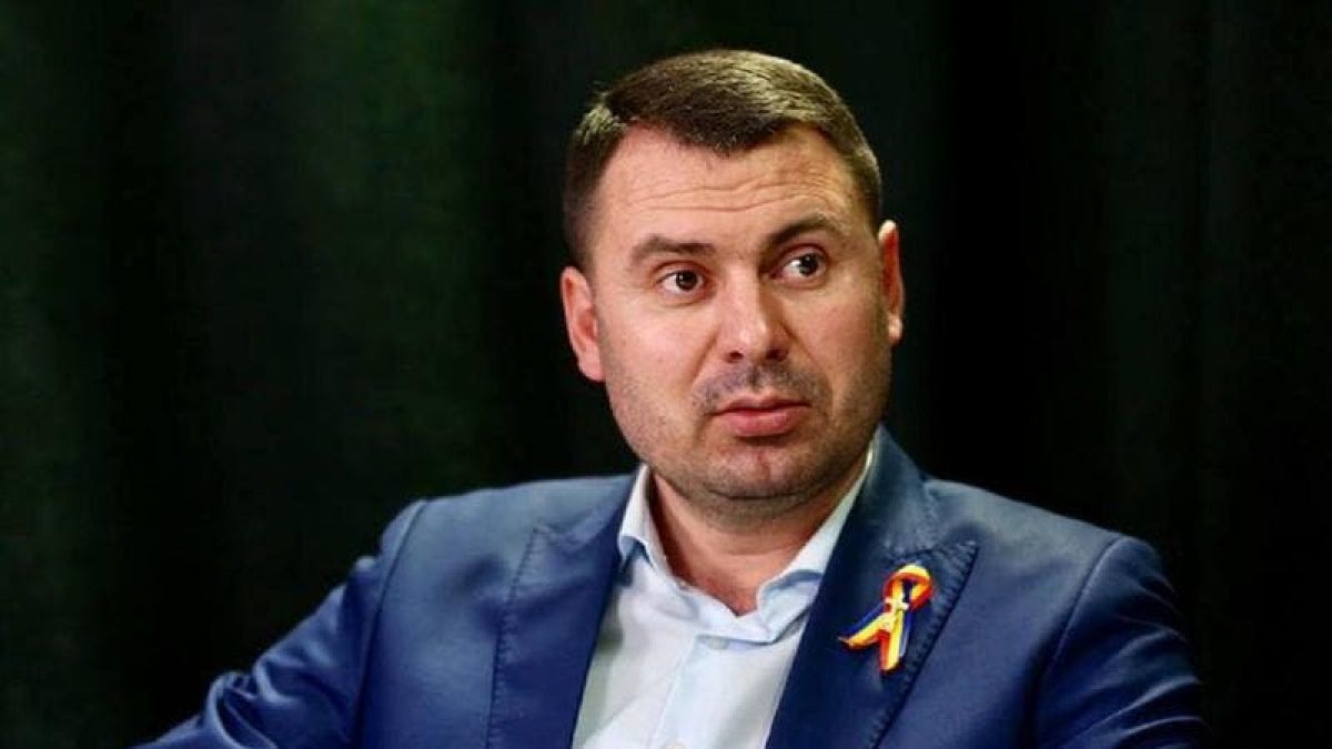 Члены партии "Демократия дома" обвиняют Костюка в предательстве.