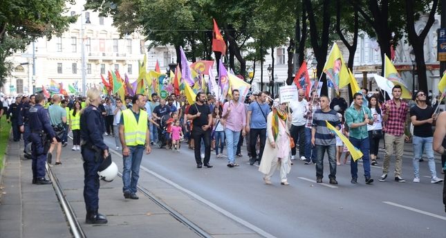 В Вене состоялся митинг в поддержку запрещенной в Турции Рабочей партии Курдистана (РПК).