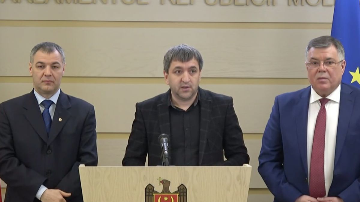 Депутаты от оппозиции: Введением ЧС могут замять дело о финансировании ПСРМ.
