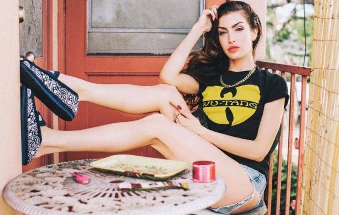 Stevie Ryan, o tânără care a devenit faimoasă în întreaga lume cu ajutorul canalului său de Youtube. 