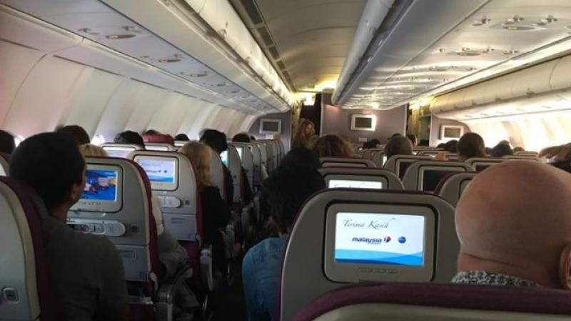 Clipe de coșmar pentru pasageri: Un avion a început să tremure