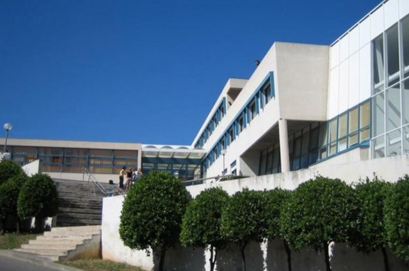 Focuri de armă trase într-un liceu din Grasse, în apropiere de Cannes. 