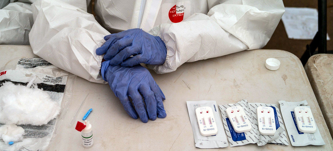 Еще 100 000 экспресс-тестов будут розданы медицинским учреждениям.