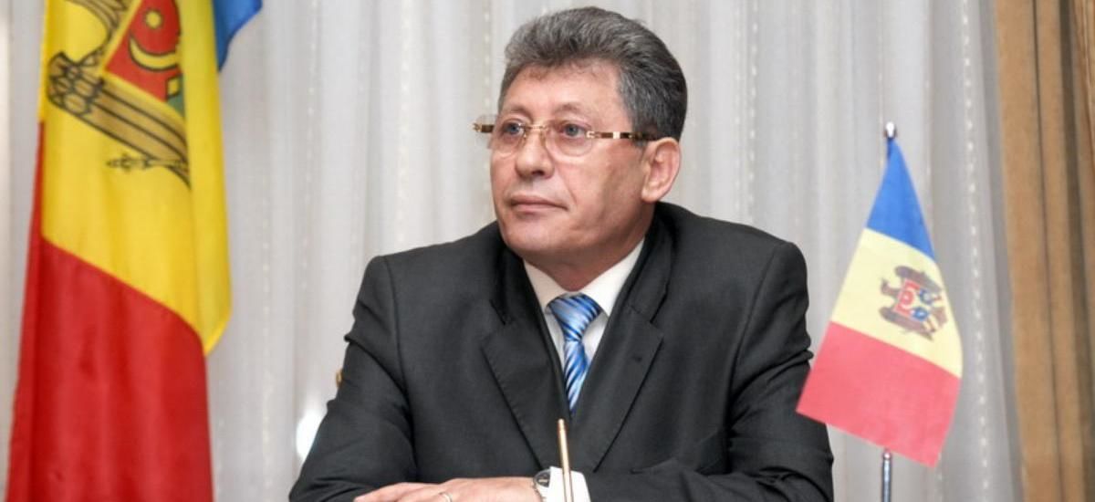 Ghimpu a anuntat ca se retrage din cursa electorala.