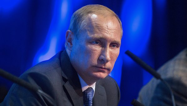 Путин, как правило, проводит подобные большие встречи с прессой раз в год.