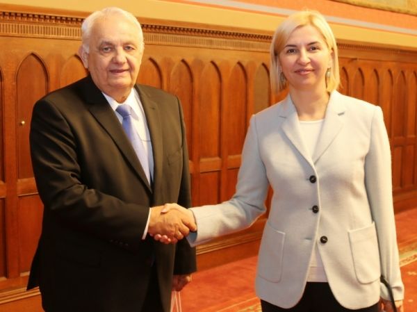 Вице-спикер парламента Венгрии поздравил Ирину Влах с победой на выборах башкана.