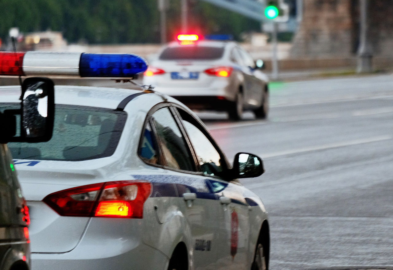 Un moldovean a furat un automobil și a provocat un accident, soldat cu patru mașini avariat. 