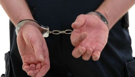 Doi dintre suspecți sunt locuitori ai regiunii transnistrene. Unul dintre suspecți are antecedente penale.