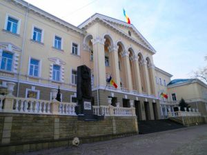 В госпредприятии Службы охраны МВД работает около двух с половиной тысяч человек.