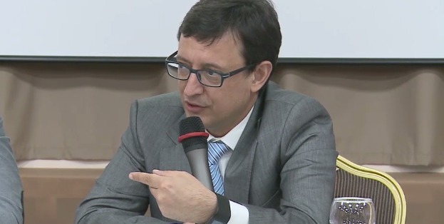 Глава Министерства финансов Октавиан Армашу.