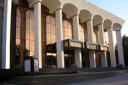 В 2011 году Конституционный суд утвердил проект, предложенный Либерально-демократичекой партией Молдовы (ЛДПМ) об отмене неприкосновенности депутатов.