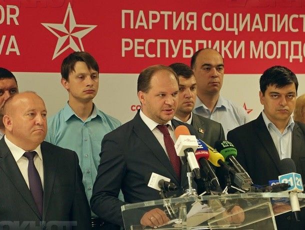 Глава фракции ПСРМ Ион Чебан.