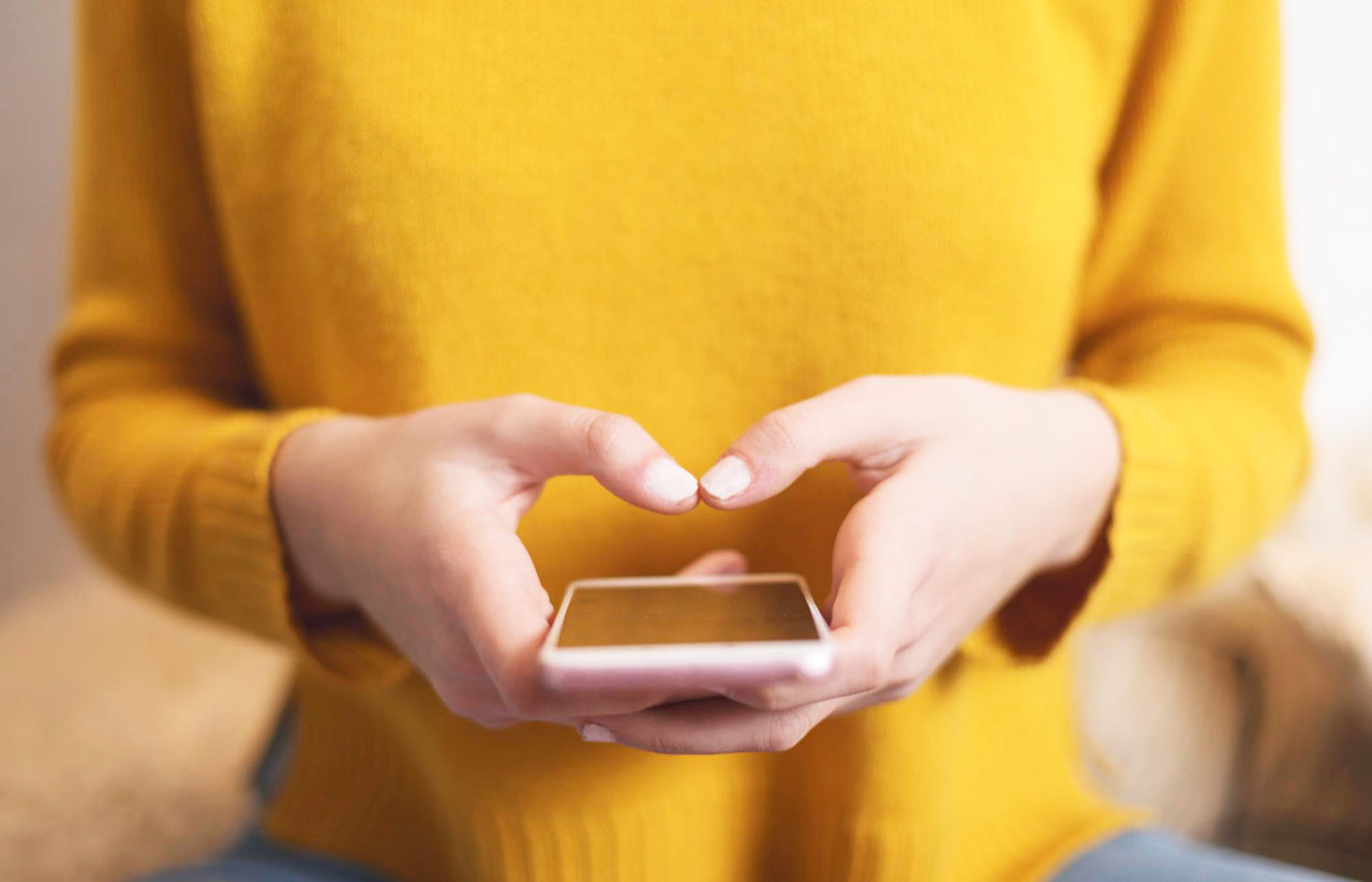 UE discută un proiect de lege privind scanarea mesajelor private de pe smartphone-uri.