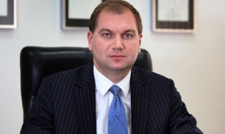 В случае признания вины, экс-президенту банка грозит до 15-ти лет лишения свободы.