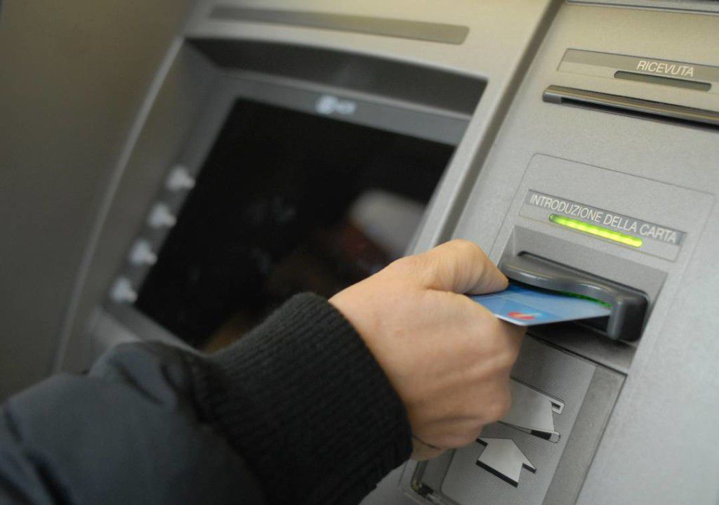 Ministerul Finanțelor dă asigurări că în buget sunt bani pentru achitarea salariilor și plăților sociale. Foto: moldova.org