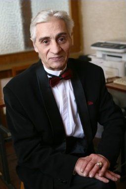 В 1997 году Павел Гоя был удостоен почетного звания Maestru în artă.