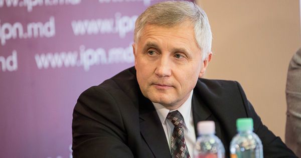 Советник премьер-министра Николае Ешану. 