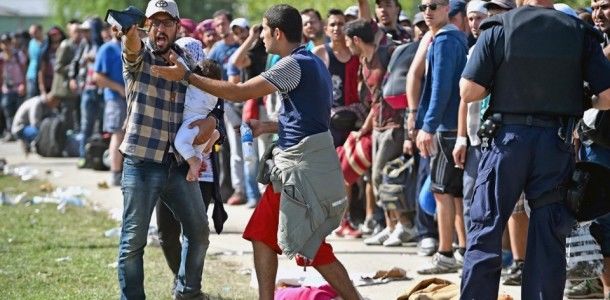 Peste 1,1 milioane de imigranţi extracomunitari au ajuns în anul 2015 în Germania, pe fondul abordării flexibile a cancelarului Angela Merkel.