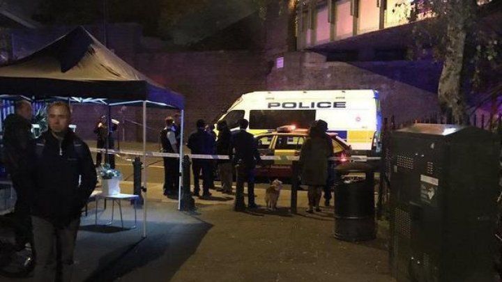 Atac în metroul din Londra: O persoană a murit și două sunt rănite