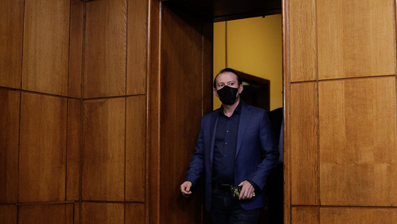 Румынский премьер Флорин Кыцу временно возглавил Минздрав.