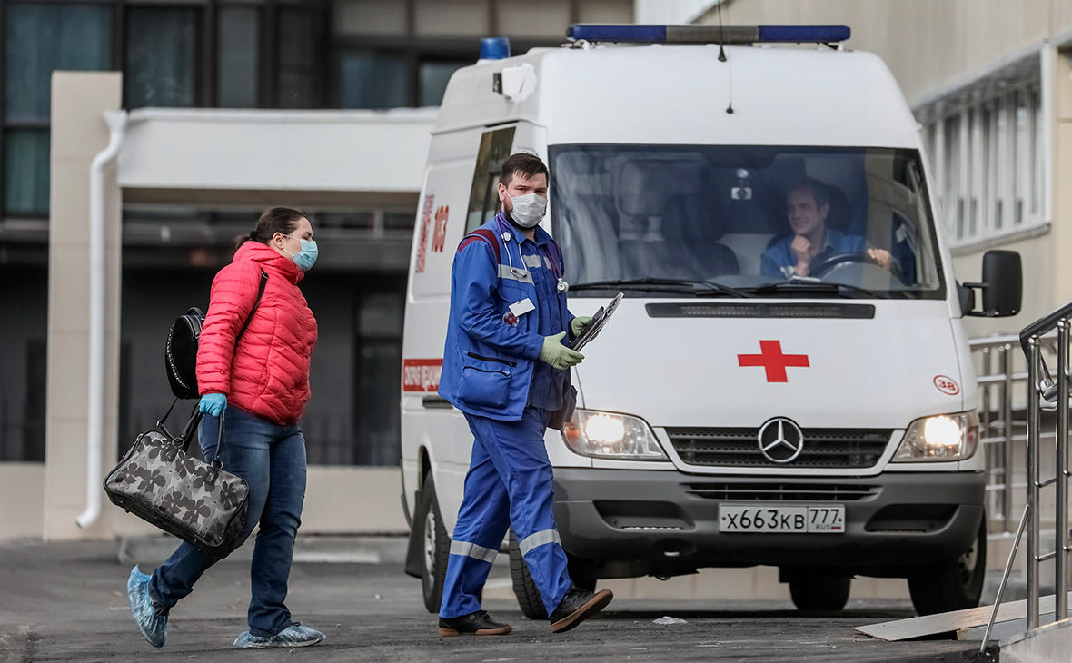Половина новых заразившихся COVID-19 пациентов в РФ болеют без симптомов.