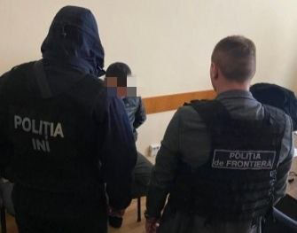 В Молдове преступная группа незаконно переправляла украинцев через границу.