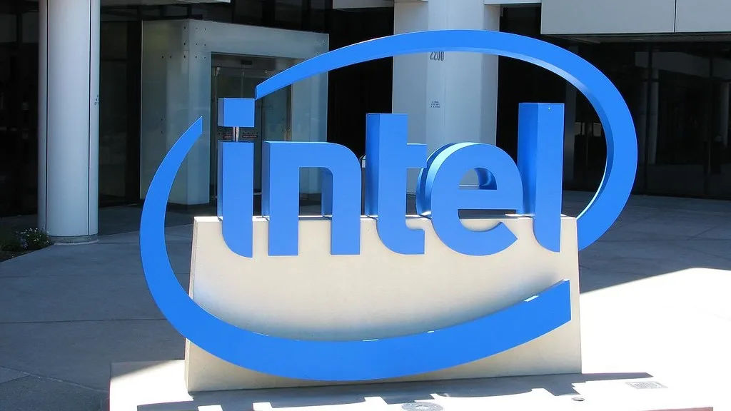 Intel va reduce semnificativ costurile și va restructura afacerea.