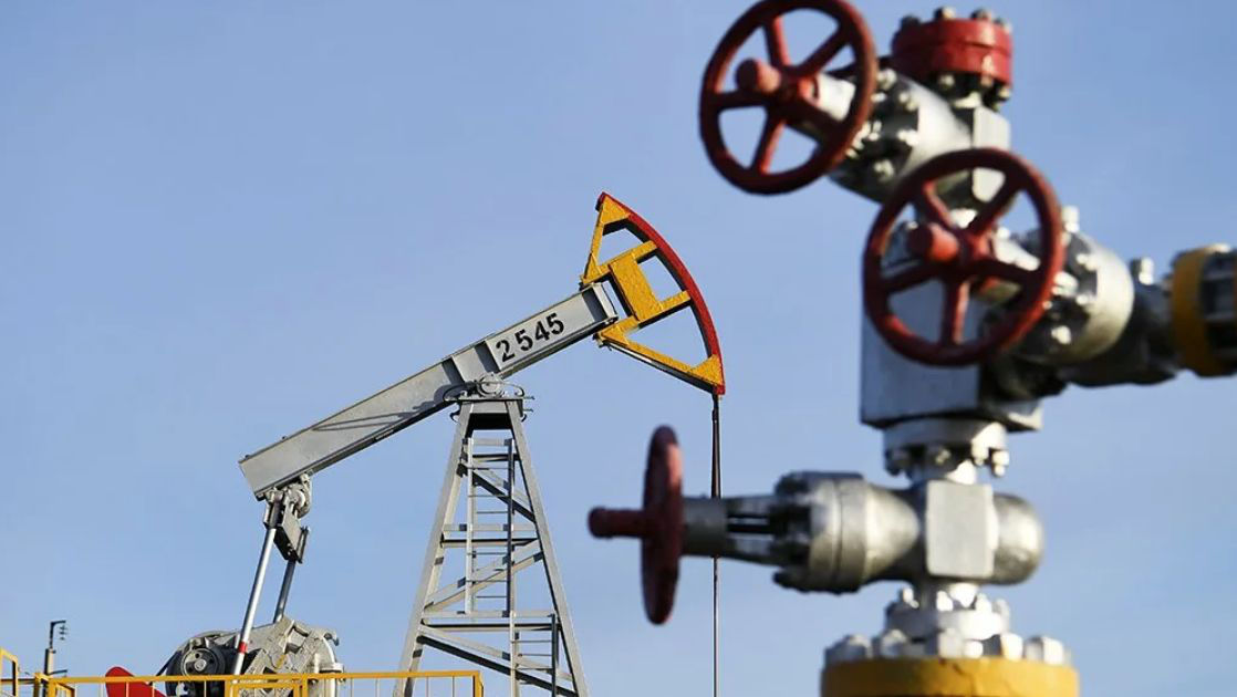 Россия объявила о сокращении добычи нефти.