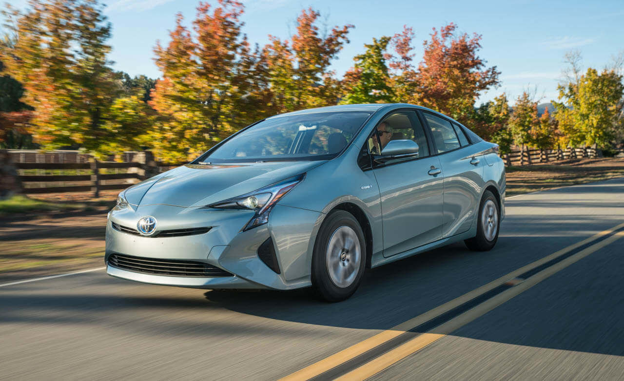 Toyota продала 15 миллионов гибридов по всему миру.