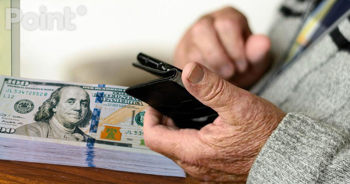 O pensionară din Râbnița a dat 20.000 de dolari escrocilor.
