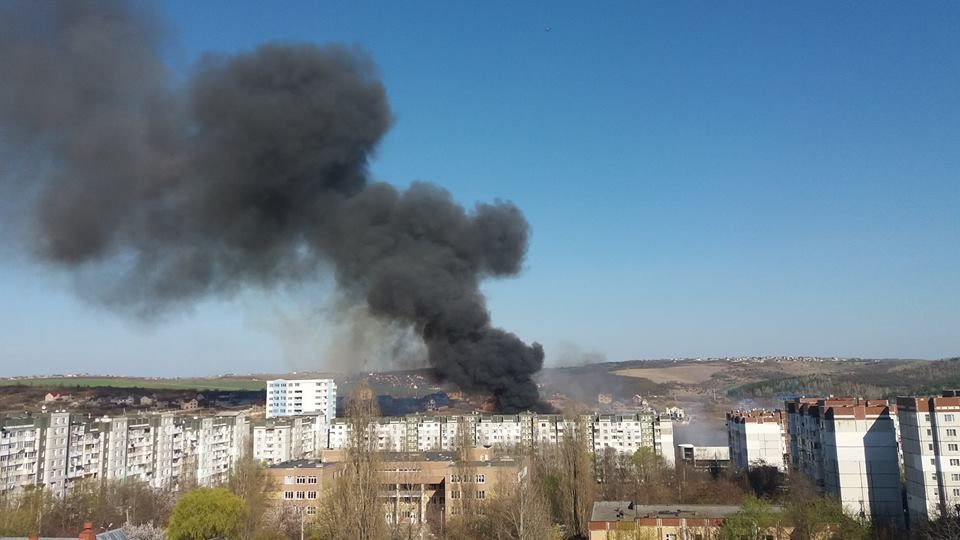 Pompierii s-au luptat cu flăcările aproximativ două ore.