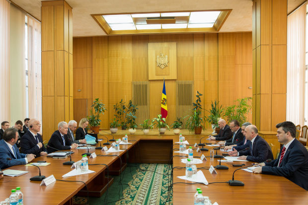 Negocierile în formatul „5+2” trebuie reluate cât mai curând posibil. Foto: gov.md