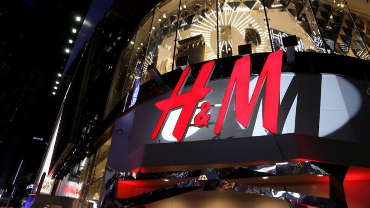 H&amp;M se transformă strategia cu care vrea să atragă noi cumpărători