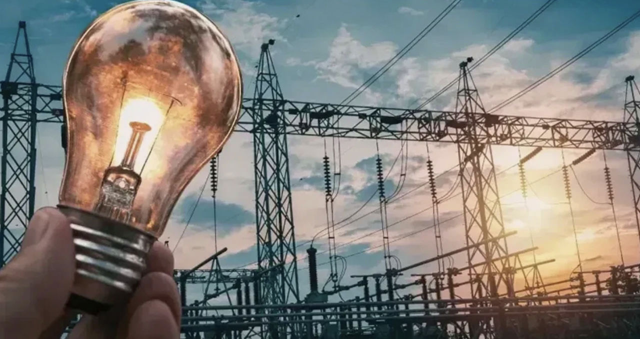 Alimentarea cu energie electrică, restabilită complet în Moldova după pana de curent.