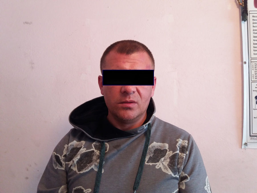 Гражданин Молдовы З.М., заранее сговорившись с неким Валерой и парнем по кличке Хакер о краже денег из банкомата, 30 сентября 2016 года прилетел в Бишкек.
