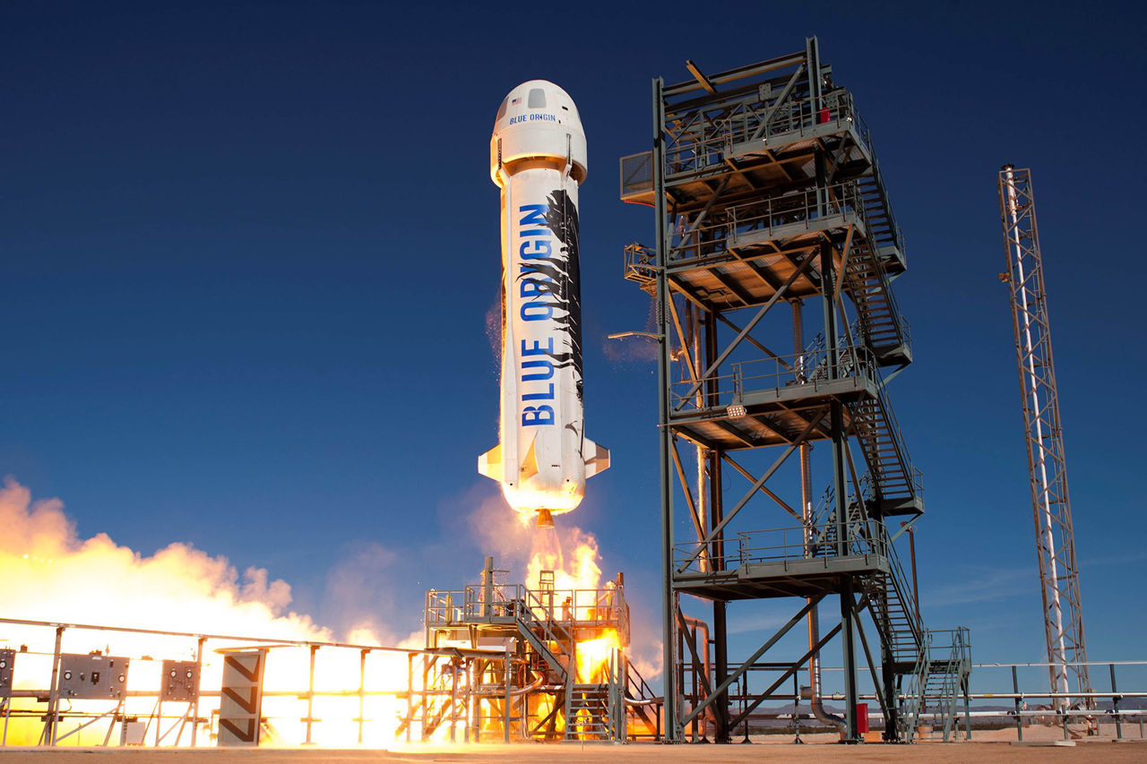 Компания Blue Origin возобновила отправку туристов в космос.