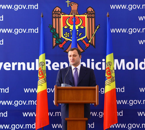 Potrivit premierului, Moldova urmează să ia o atitudine privind condamnarea crimelor comuniste, în concordanţă cu recomandările Consiliului Europei.