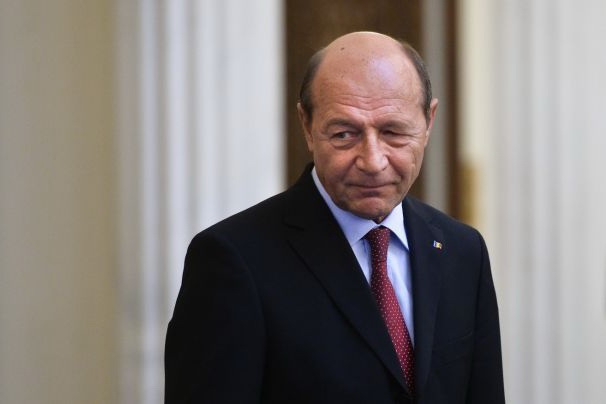 Президент Румынии раскритиковал премьера Молдовы Юрия Лянкэ за поддержку кандидатуры Виктора Понты на выборах главы государства.