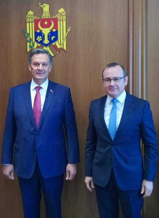 В МИДЕИ приняли нового посла Беларуси в Молдове.